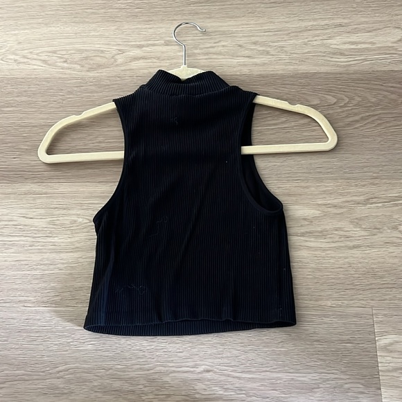 High neck black tank top crop top - Picture 2 of 3